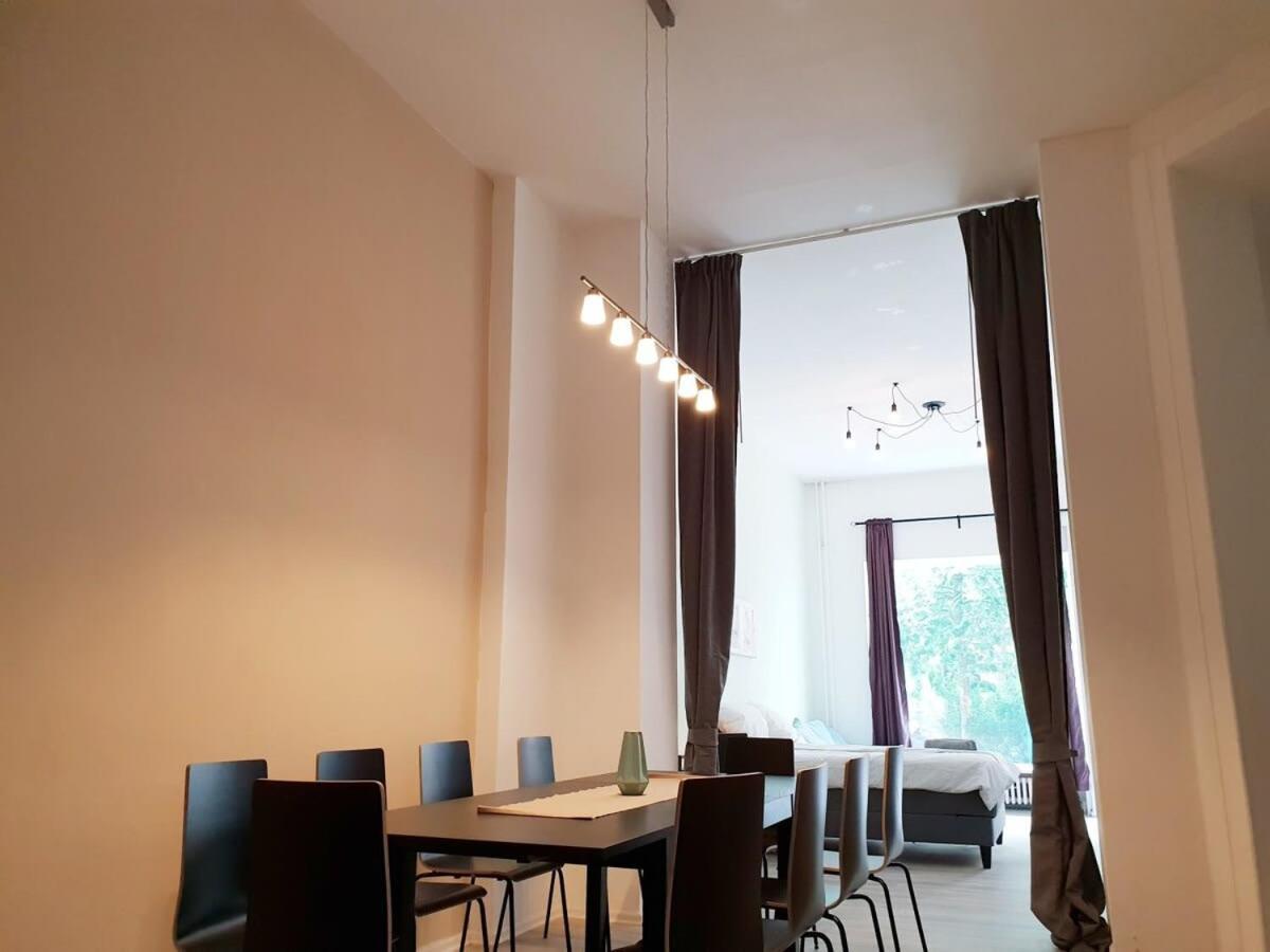 Family Apartment Moabit Berlin Eksteriør bilde