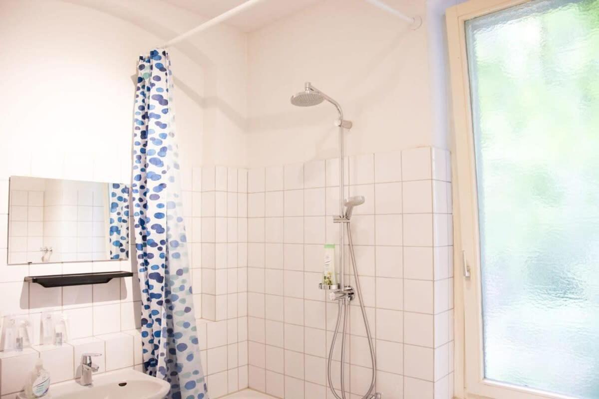 Family Apartment Moabit Berlin Eksteriør bilde